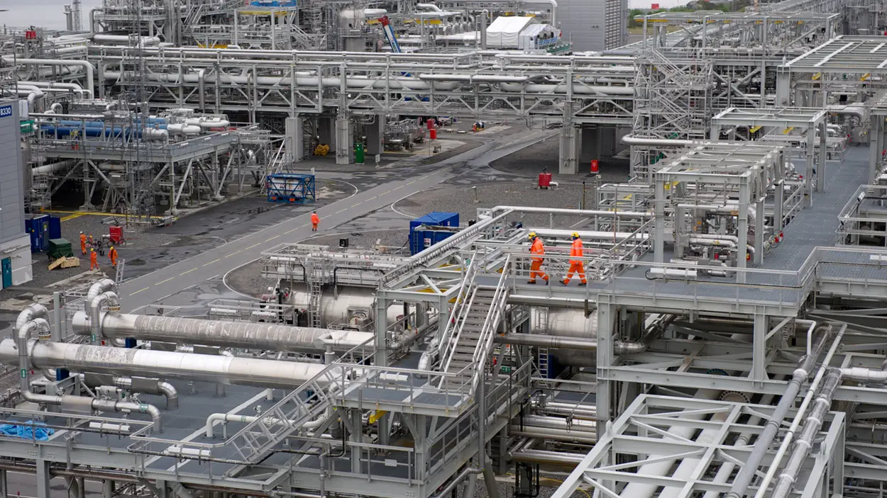 Leveranse av Aker på aktuerte kuleventiler med lokalt kontrollpanel